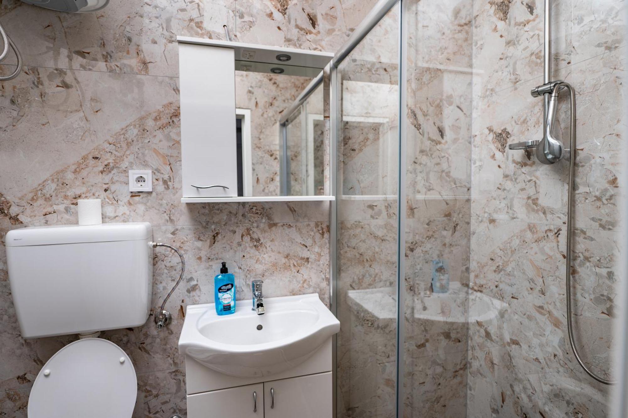 Apartmani Kaan Подгориця Екстер'єр фото