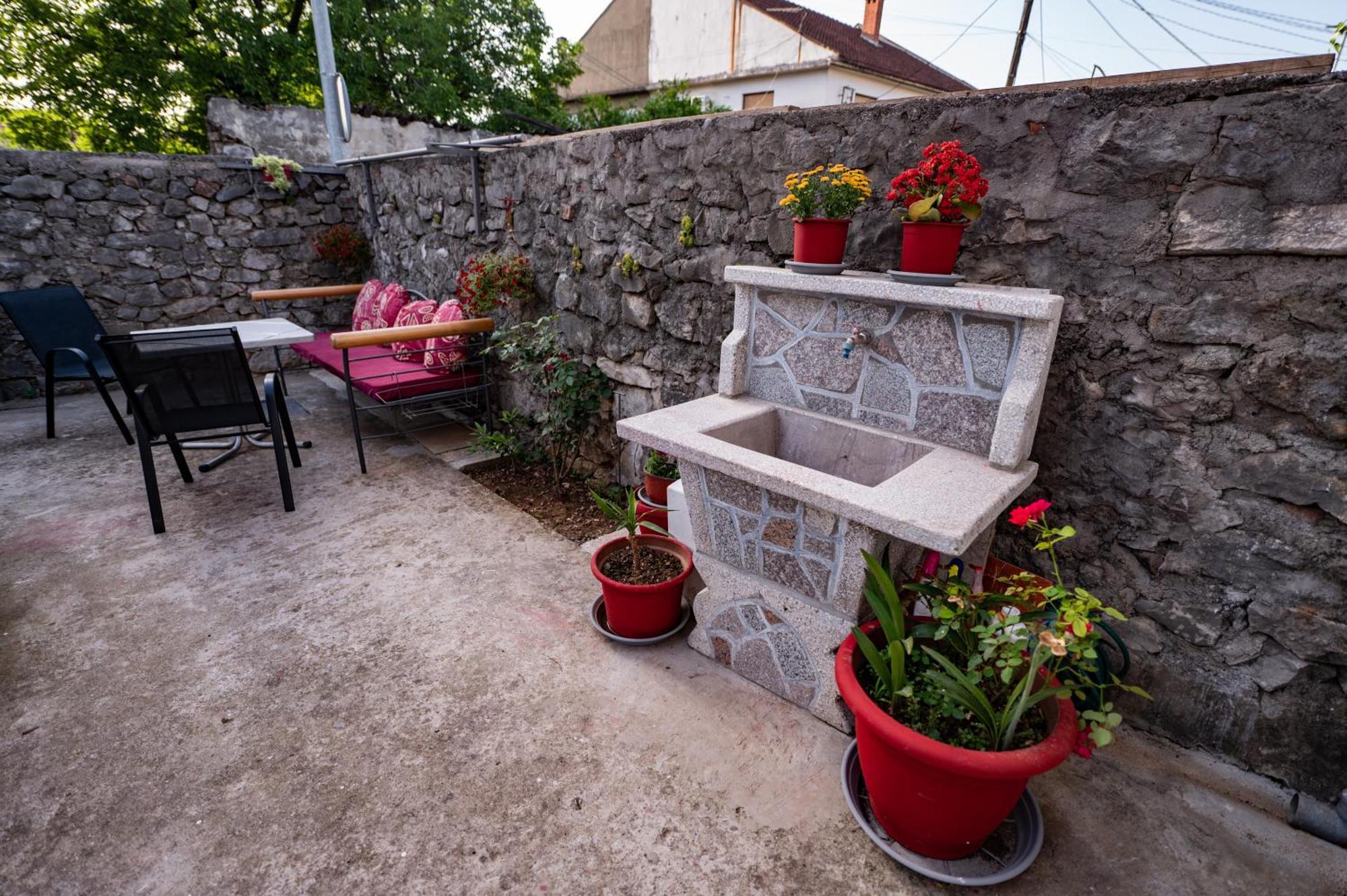 Apartmani Kaan Подгориця Екстер'єр фото